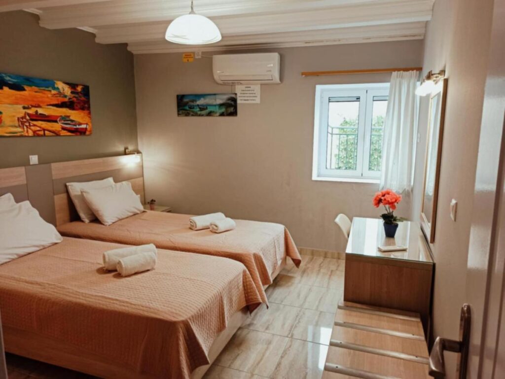 Twin bedroom
